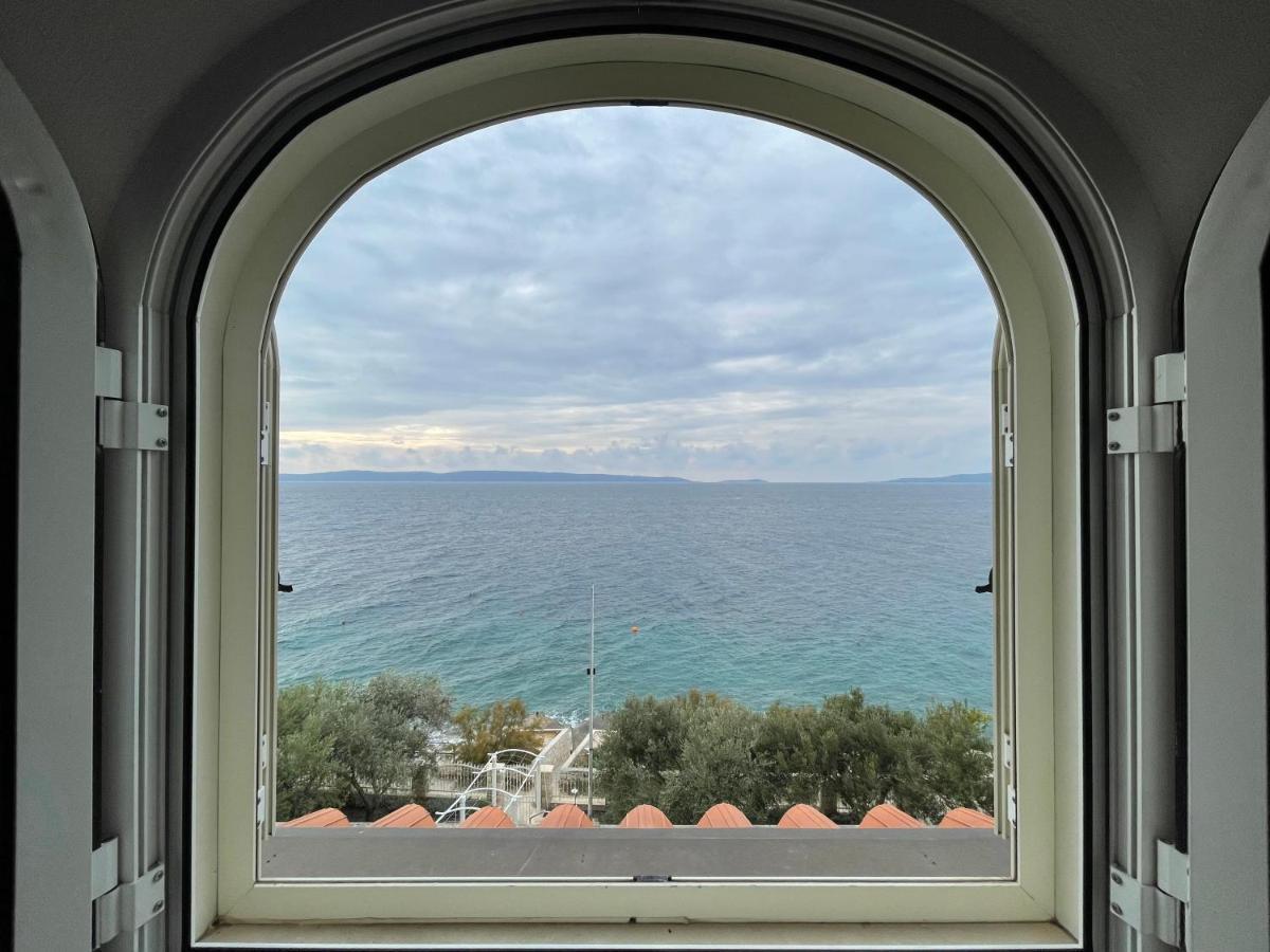 Luxury Seaside Villa With A Classic Mediterranean Olive Garden, A Fully Equipped Professional Kitchen, Pool, Sauna, Padle Boards And Canoe - Miolin Beach House Трогир Екстериор снимка