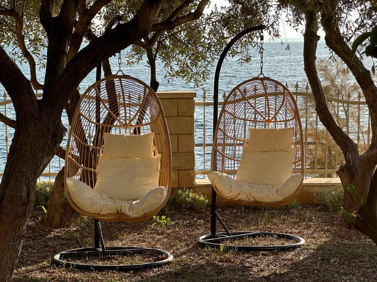 Luxury Seaside Villa With A Classic Mediterranean Olive Garden, A Fully Equipped Professional Kitchen, Pool, Sauna, Padle Boards And Canoe - Miolin Beach House Трогир Екстериор снимка