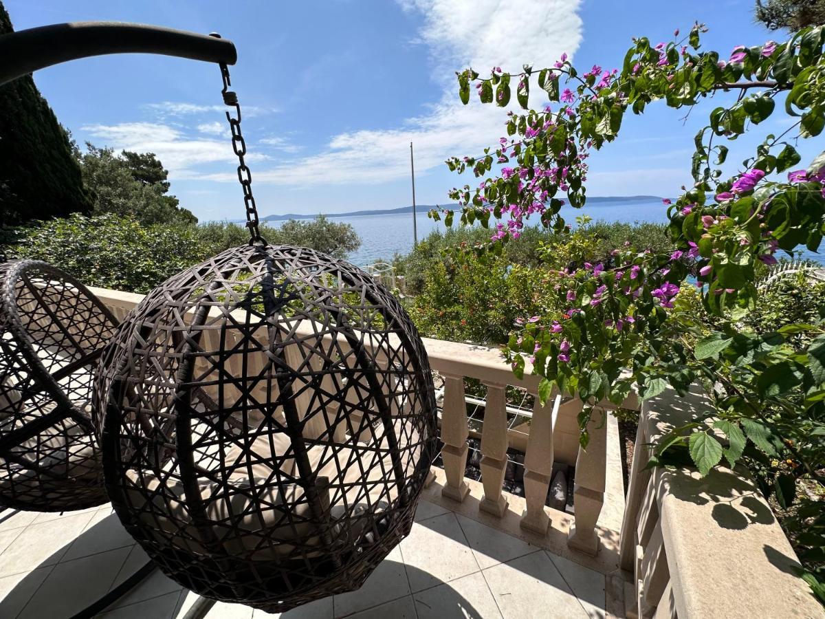 Luxury Seaside Villa With A Classic Mediterranean Olive Garden, A Fully Equipped Professional Kitchen, Pool, Sauna, Padle Boards And Canoe - Miolin Beach House Трогир Екстериор снимка