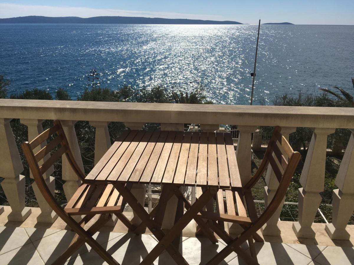 Luxury Seaside Villa With A Classic Mediterranean Olive Garden, A Fully Equipped Professional Kitchen, Pool, Sauna, Padle Boards And Canoe - Miolin Beach House Трогир Екстериор снимка