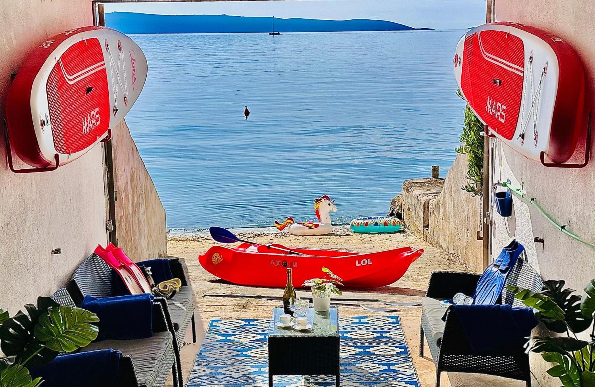 Luxury Seaside Villa With A Classic Mediterranean Olive Garden, A Fully Equipped Professional Kitchen, Pool, Sauna, Padle Boards And Canoe - Miolin Beach House Трогир Екстериор снимка