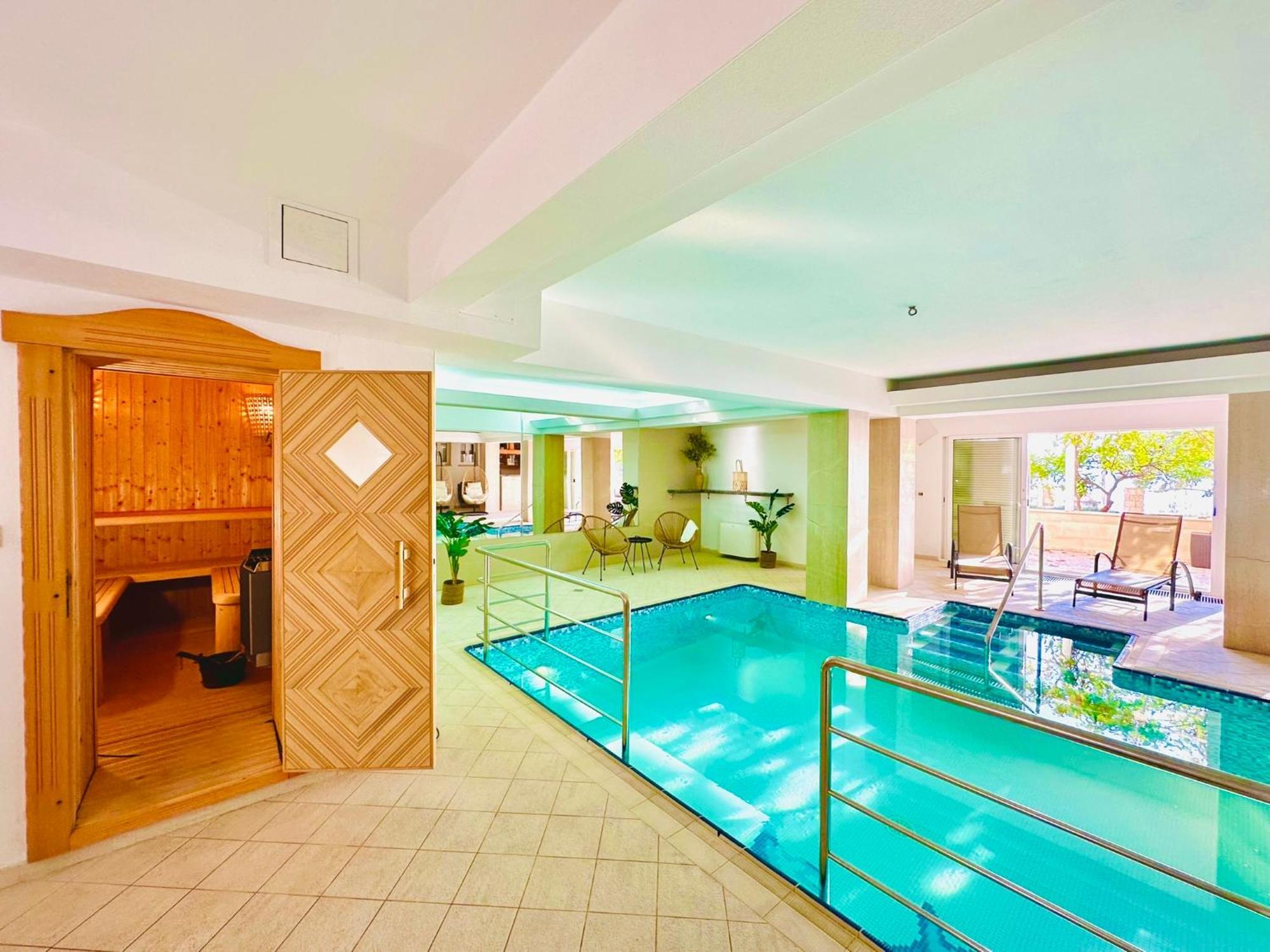Luxury Seaside Villa With A Classic Mediterranean Olive Garden, A Fully Equipped Professional Kitchen, Pool, Sauna, Padle Boards And Canoe - Miolin Beach House Трогир Екстериор снимка